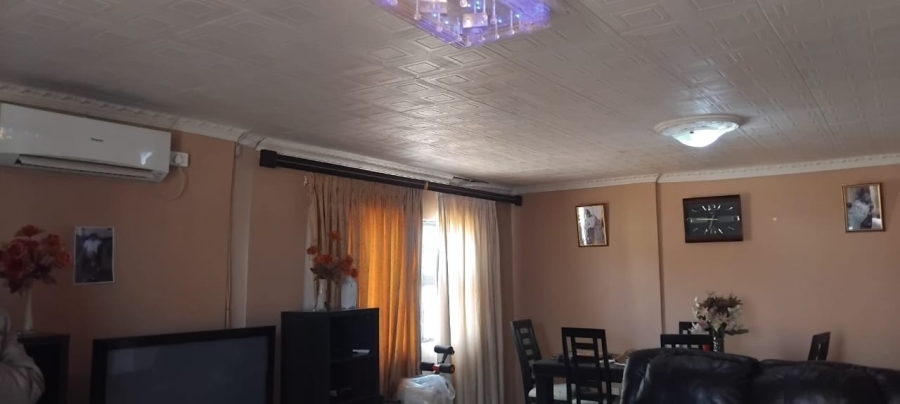 4 Bedroom Property for Sale in West Bank Eastern Cape